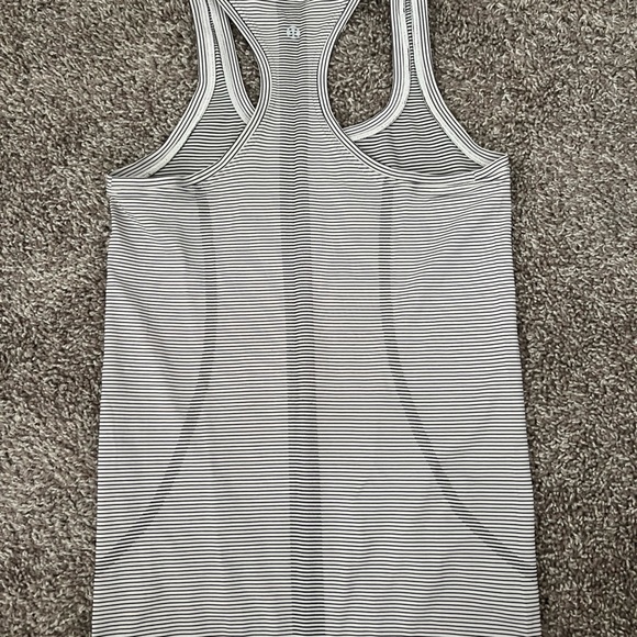 lululemon swiftly tech tank top - Picture 2 of 4
